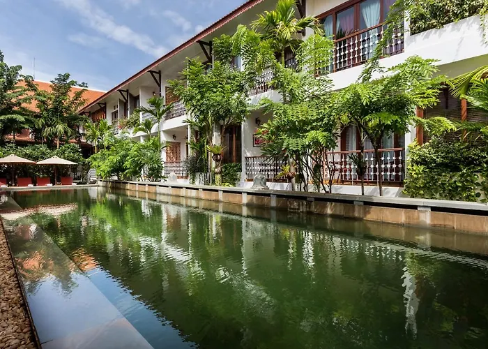 Montra Nivesha Hotel 5*