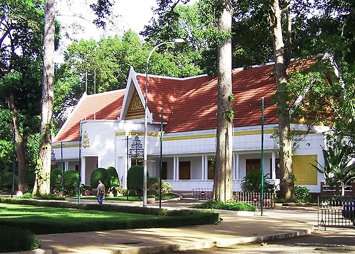 Montra Nivesha Hotel 5*